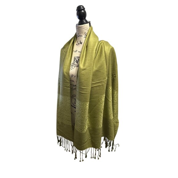 Elegant Green Jacquard Woven Scarf Wrap With Fringe Lightweight & Soft - Picture 7 of 8